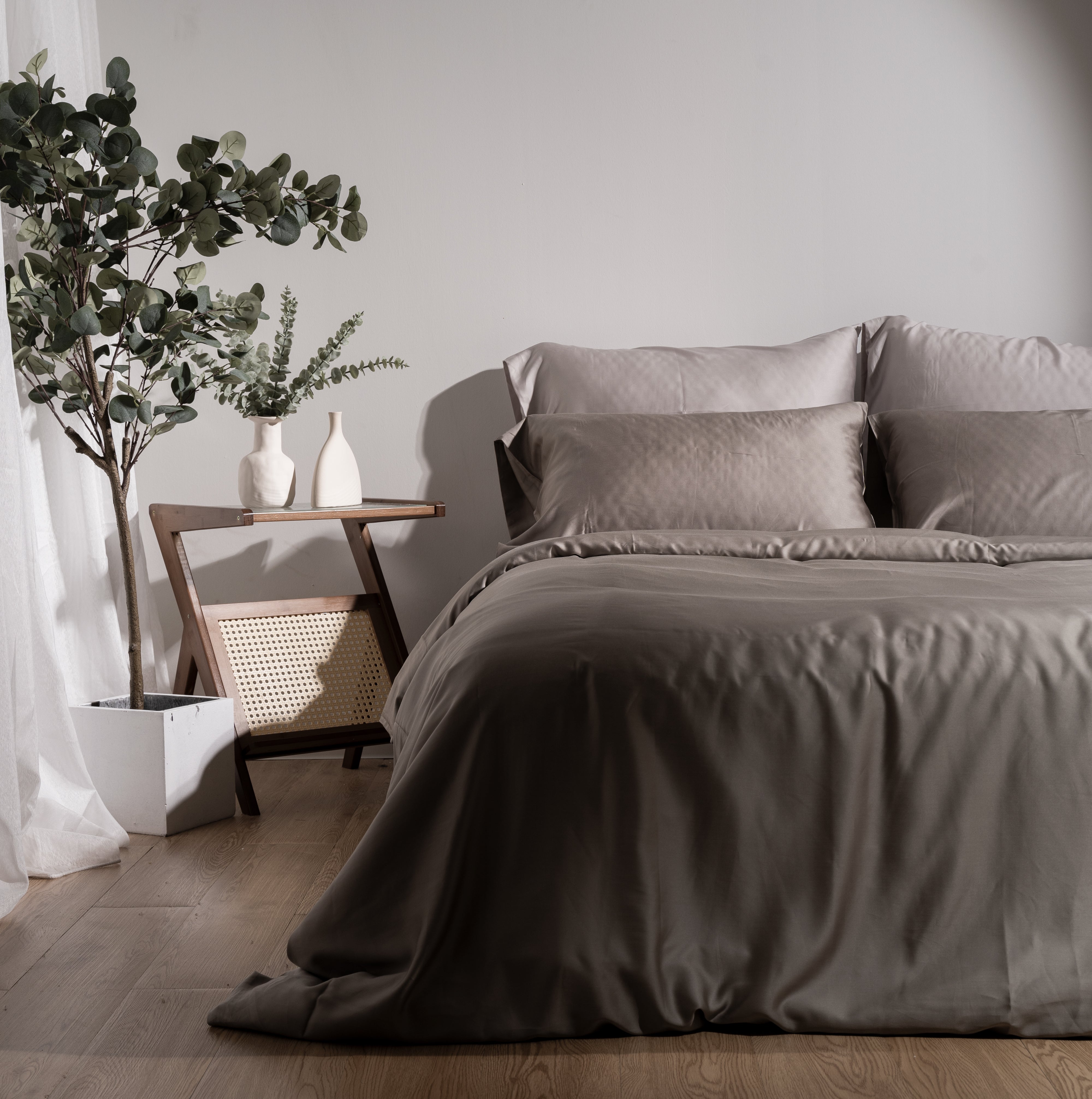 #color_cloudy grey